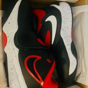 NWT Nike sneakers size 4Y